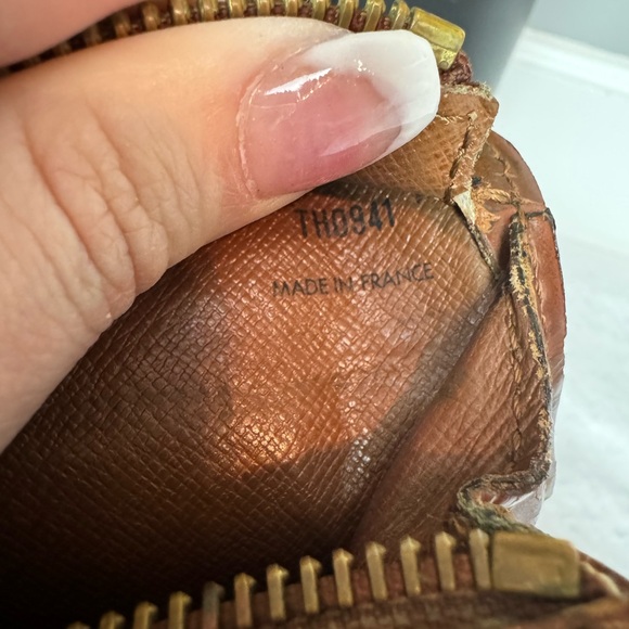 Authentic Louis Vuitton pochette homme